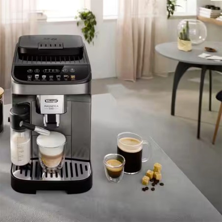 MACHINE À CAFÉ DELONGHI