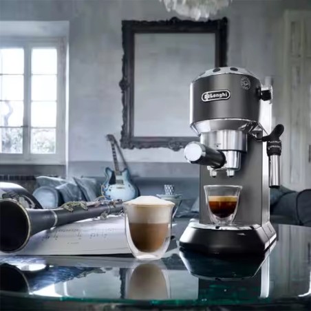 MACHINE À CAFÉ DELONGHI EC685.BK