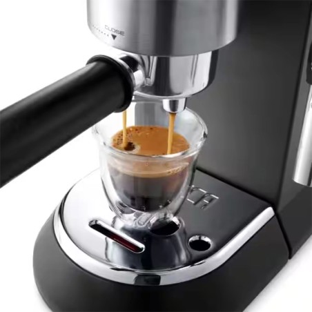 MACHINE À CAFÉ DELONGHI EC685.BK